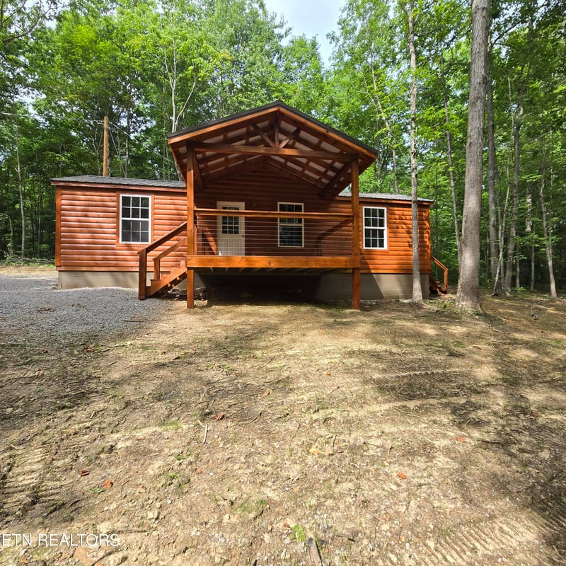 137 John Cox Rd, Deer Lodge, TN 37726