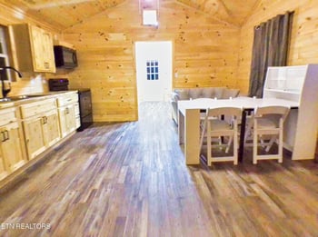 137 John Cox Rd, Deer Lodge, TN 37726