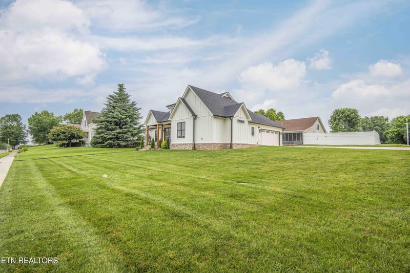 137 Larkspur Dr, Andersonville, TN 37705