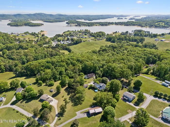 137 Meadow Rn, Bean Station, TN 37708