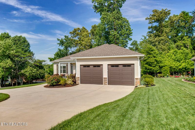 137 Oohleeno Way, Loudon, TN 37774