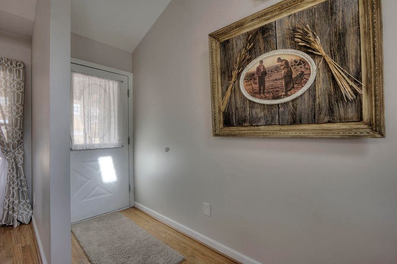137 Ootsima Way, Loudon, TN 37774