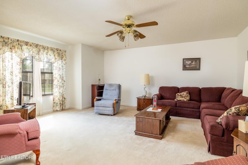 137 Peterson Rd, Farragut, TN 37934
