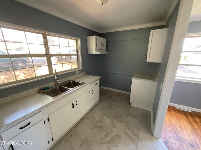 137 Utah Ave, Oak Ridge, TN 37830