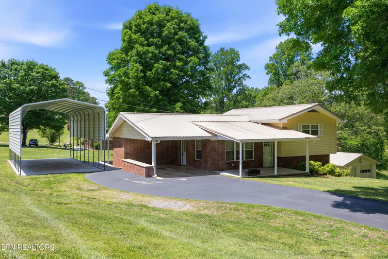 1370 Circle Dr, Loudon, TN 37774