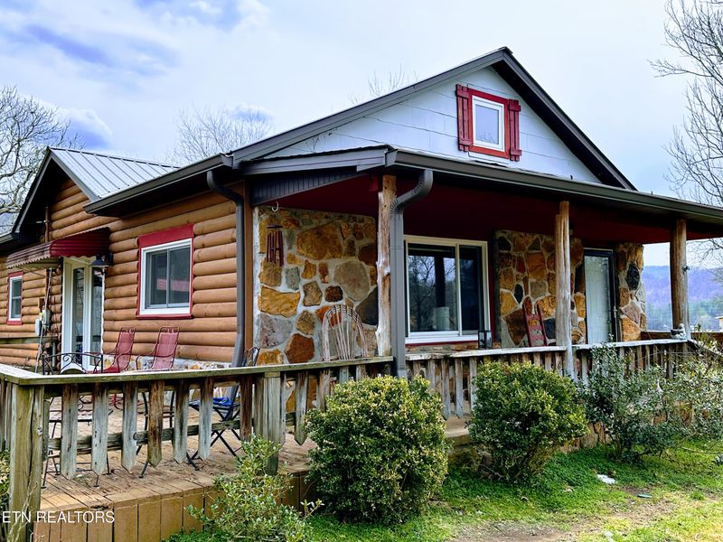 1370 Clay Hill Rd, Winfield, TN 37892
