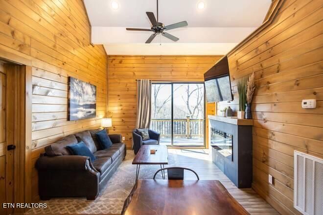 1370 Lake Haven Way, Sevierville, TN 37876