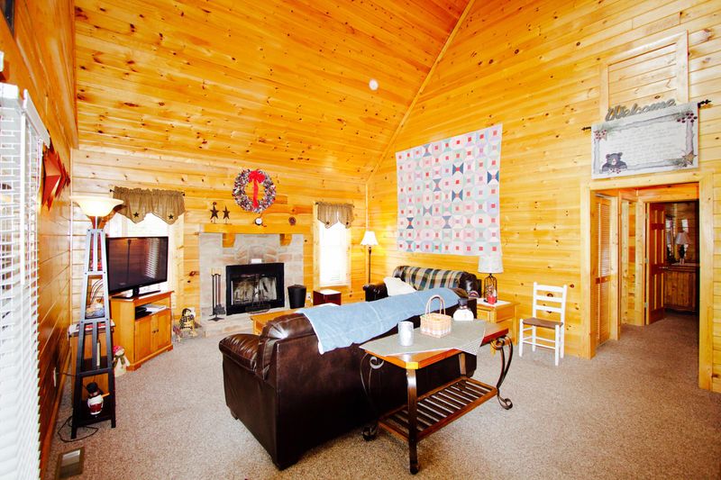 1370 Wedge Tailed Ln, Sevierville, TN 37876