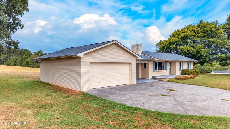 13700 Lakeshore Dr, Rutledge, TN 37861