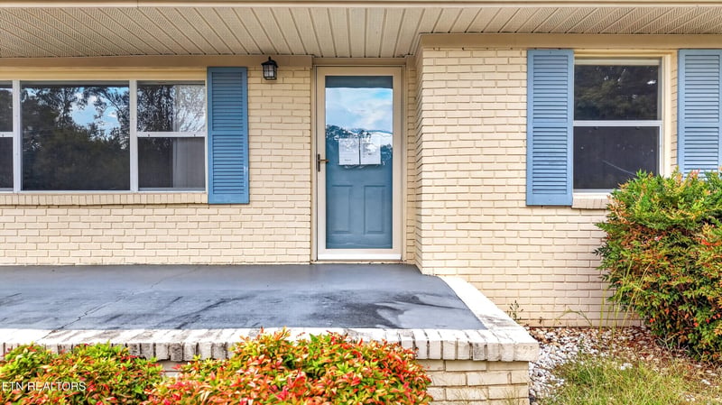 13700 Lakeshore Dr, Rutledge, TN 37861