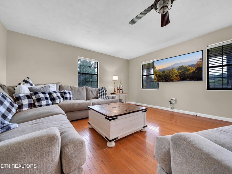 1371 Elijah Martin Rd, Whitesburg, TN 37891
