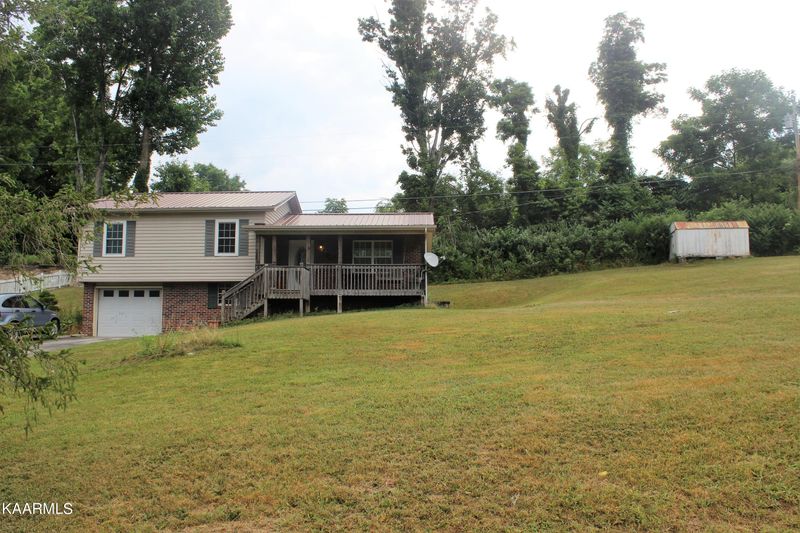 138 Clover St, Lafollette, TN 37766