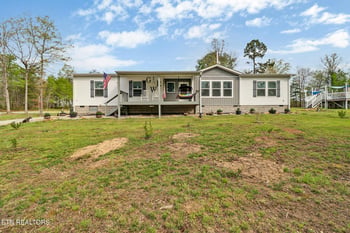 138 Collins Tpike, Deer Lodge, TN 37726