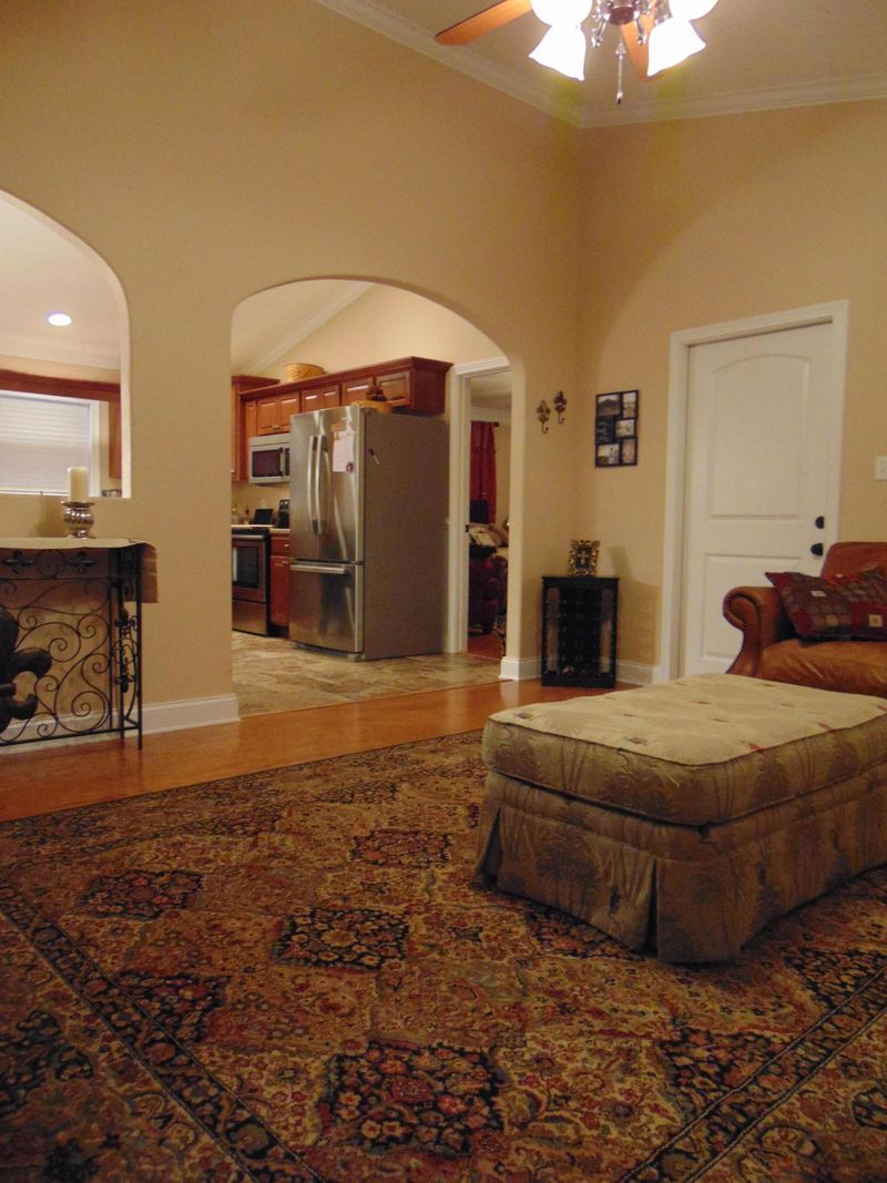 138 Cornerstone Cir, Clinton, TN 37716