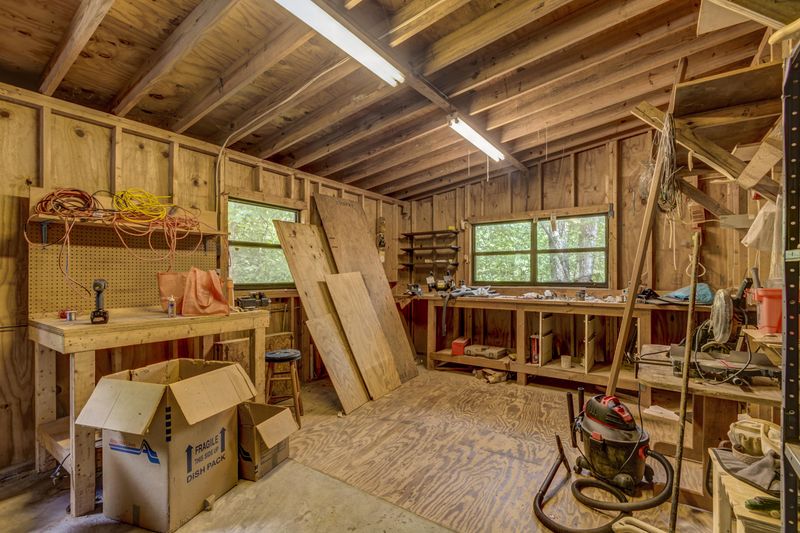 138 E Morningside Dr, Oak Ridge, TN 37830