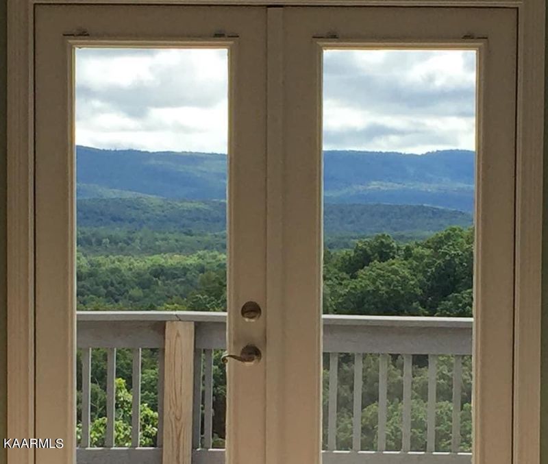 138 Hickory Ridge Ln, Crossville, TN 38558