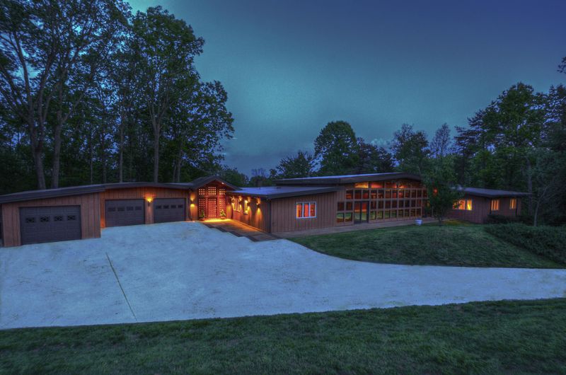 138 Morningside Dr, Oak Ridge, TN 37830