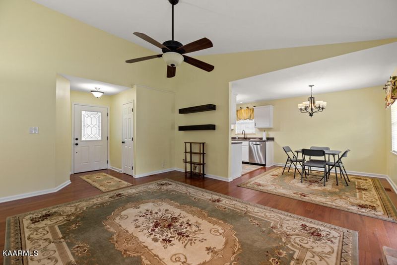 138 Newberry Cir, Oak Ridge, TN 37830