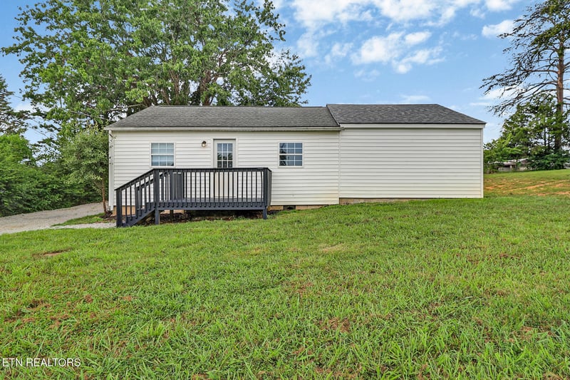 138 Pond Grove Cir, Rockwood, TN 37854