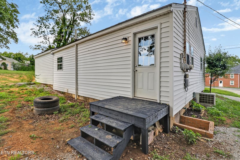 138 Pond Grove Cir, Rockwood, TN 37854