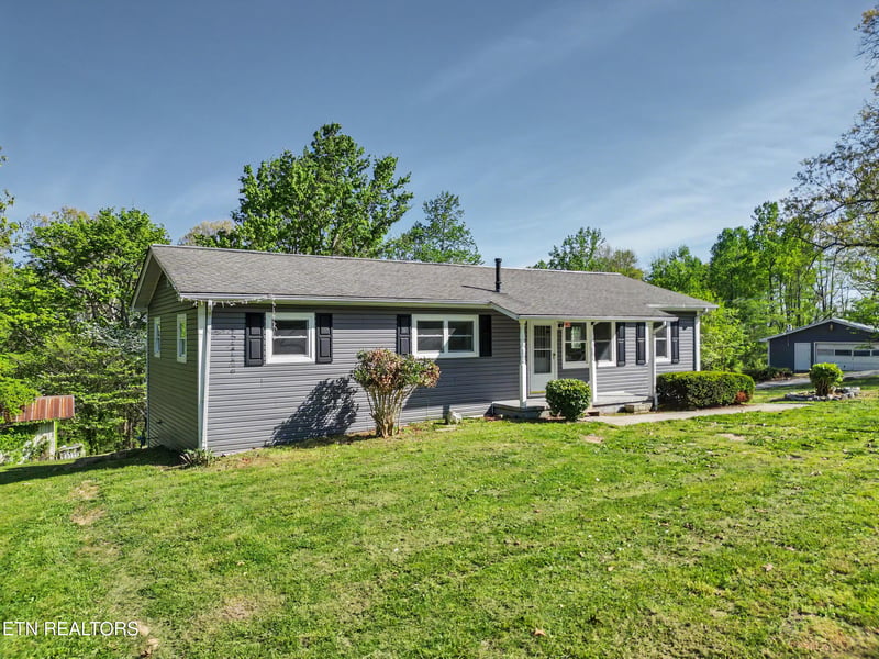 138 S Gaylor Rd, Lafollette, TN 37766