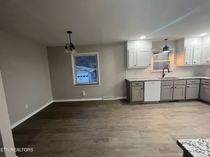 138 Spencer Dr, Harriman, TN 37748