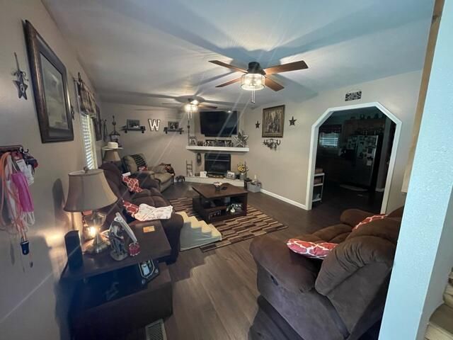 138 Warwick Chapel Rd, Luttrell, TN 37779