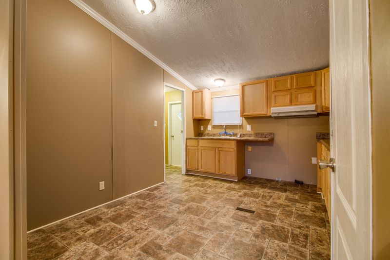 138 Willie White Ln, Jacksboro, TN 37757
