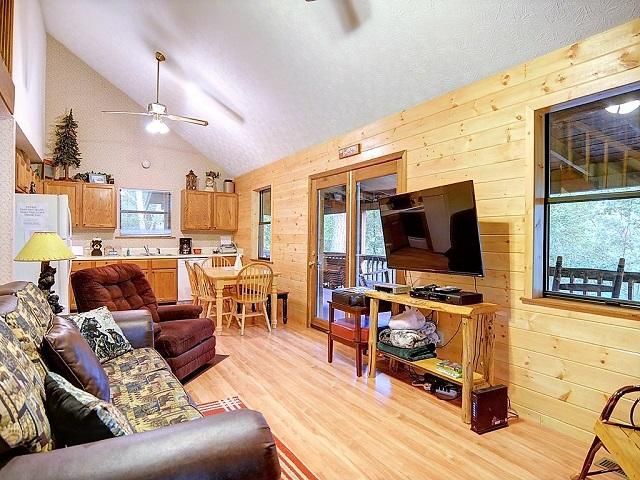 1380 Cupid Way, Sevierville, TN 37876