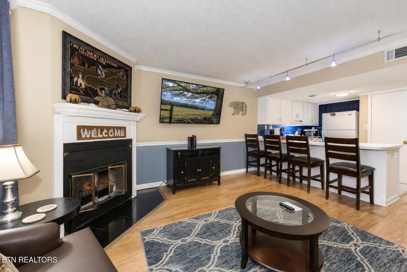 1380 Ski View Dr #APT 1102, Gatlinburg, TN 37738