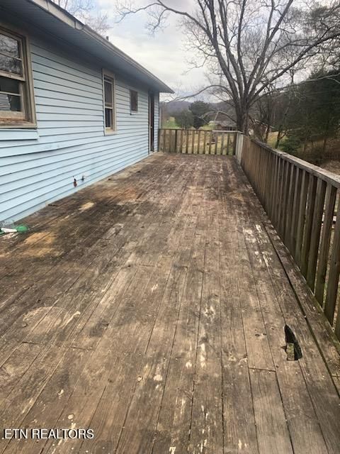 1384 Coal Hill Rd, Harriman, TN 37748