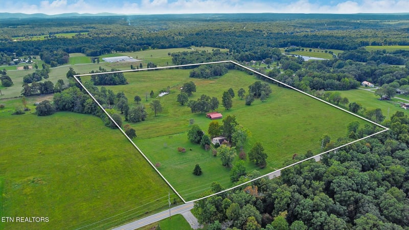 1386 Pigeon Ridge Rd, Crossville, TN 38555