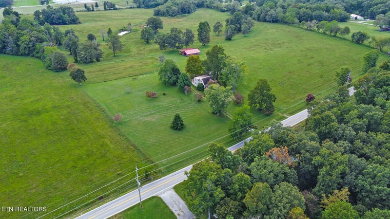 1386 Pigeon Ridge Rd, Crossville, TN 38555