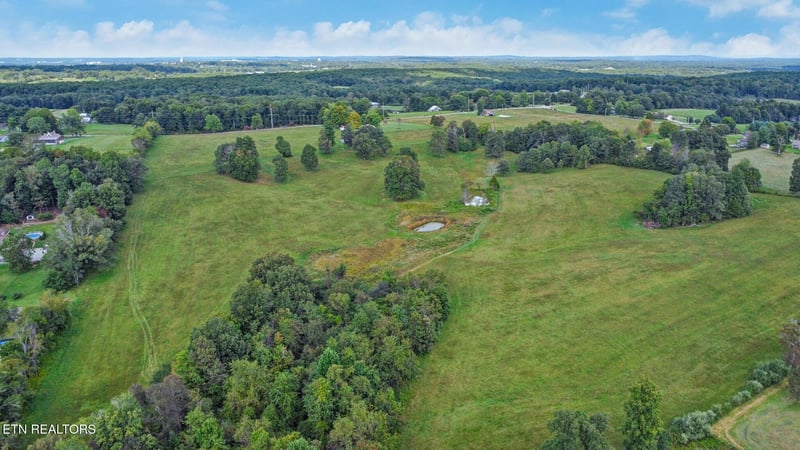 1386 Pigeon Ridge Rd, Crossville, TN 38555