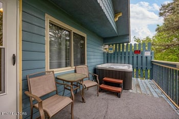 1386 Ski View Dr #APT 115, Gatlinburg, TN 37738