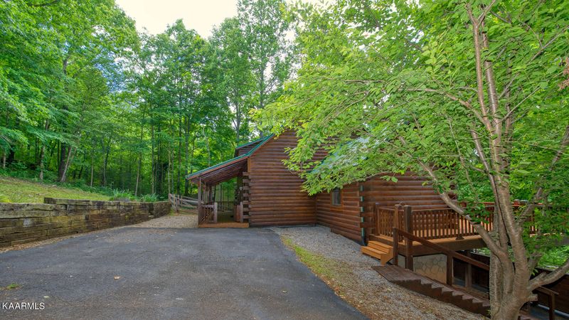 1386 Springview Cir, Seymour, TN 37865