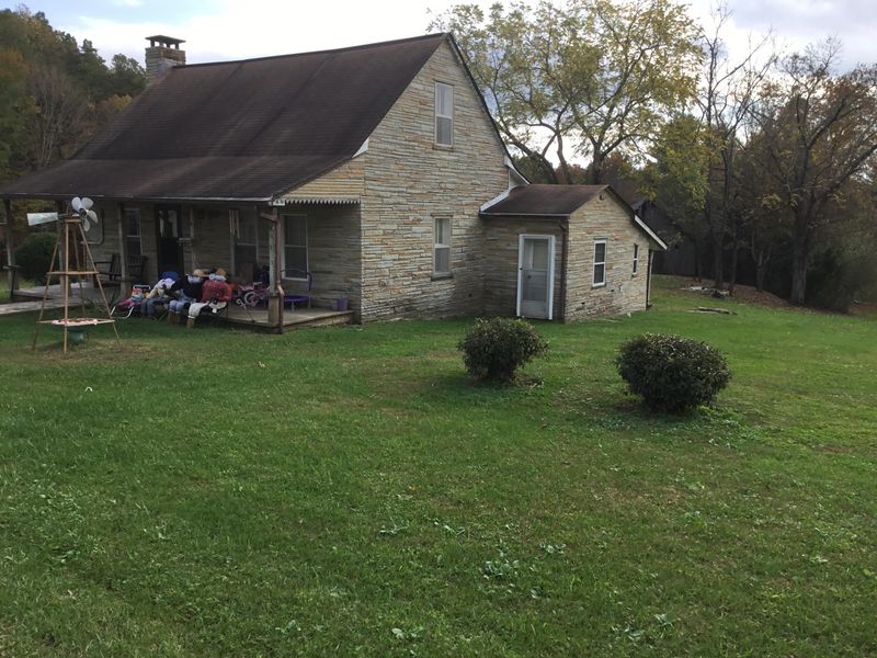 1389 Happy Top Rd, Grandview, TN 37337