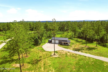 139 Boone Ln, Sunbright, TN 37872