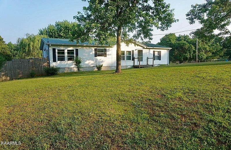 139 Cates Rd, Rockwood, TN 37854