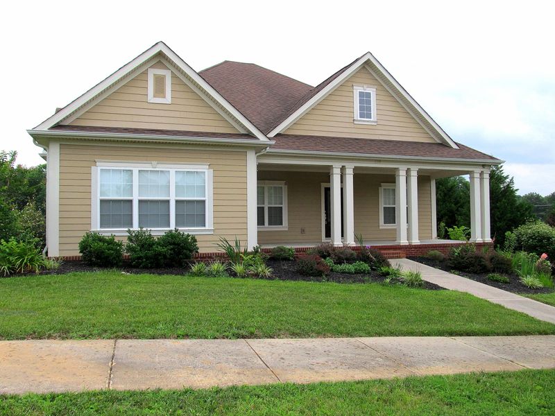 139 Fallberry St, Oak Ridge, TN 37830