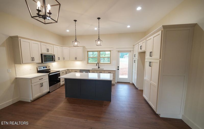 139 Grace Cir, Clinton, TN 37716