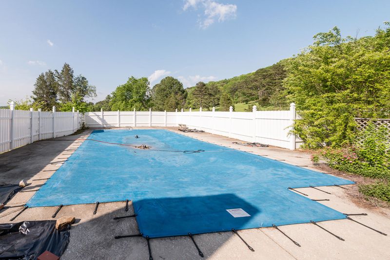 139 Lakeside Dr, Kingston, TN 37763