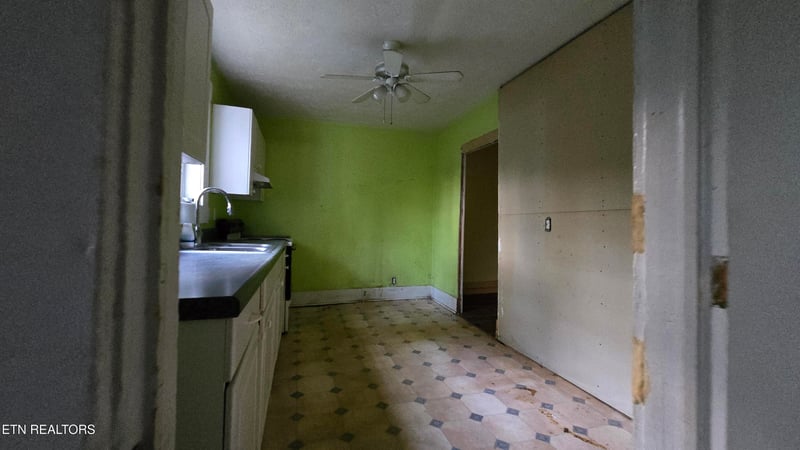 139 N Nevada Ave, Lafollette, TN 37766