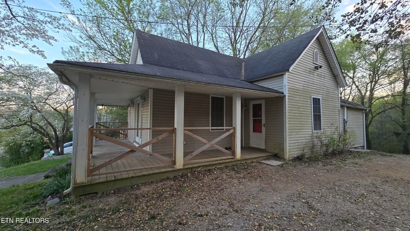 139 N Nevada Ave, Lafollette, TN 37766