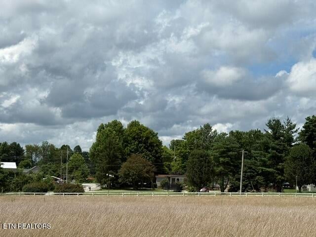 139 S Sycamore Ln, Crossville, TN 38572