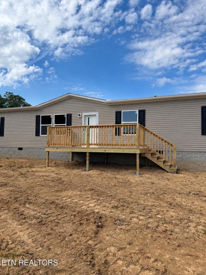 1393 Daysville Rd, Rockwood, TN 37854