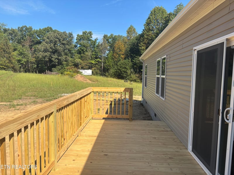 1393 Daysville Rd, Rockwood, TN 37854