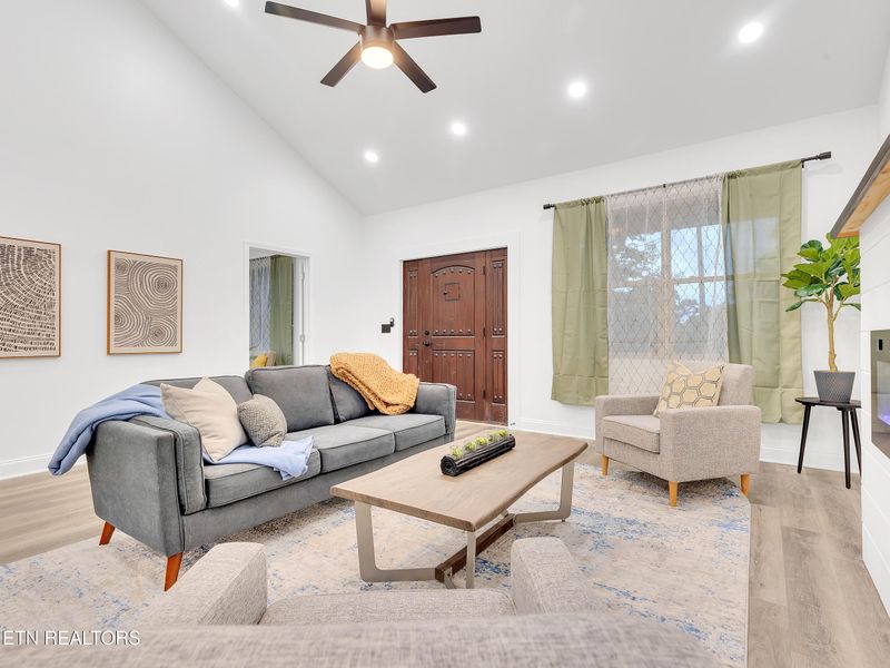 1395 Willow Creek Ln, Sevierville, TN 37876