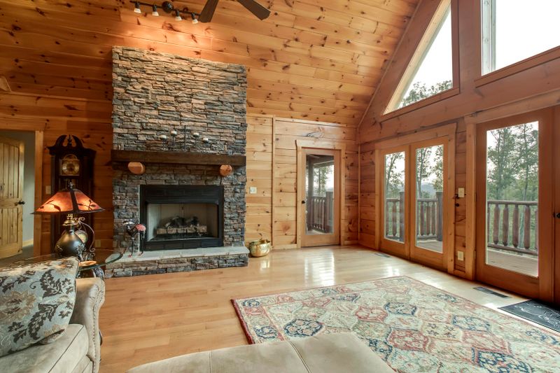 1396 Hickory Pointe Ln, Maynardville, TN 37807