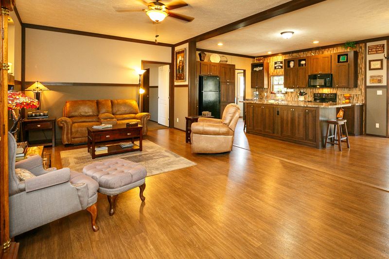 1396 Wedge Tailed Ln, Sevierville, TN 37876
